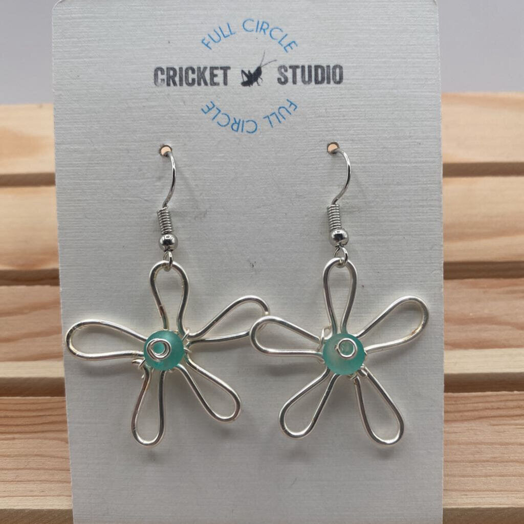 Cricket Studio | Small Flower Earrings