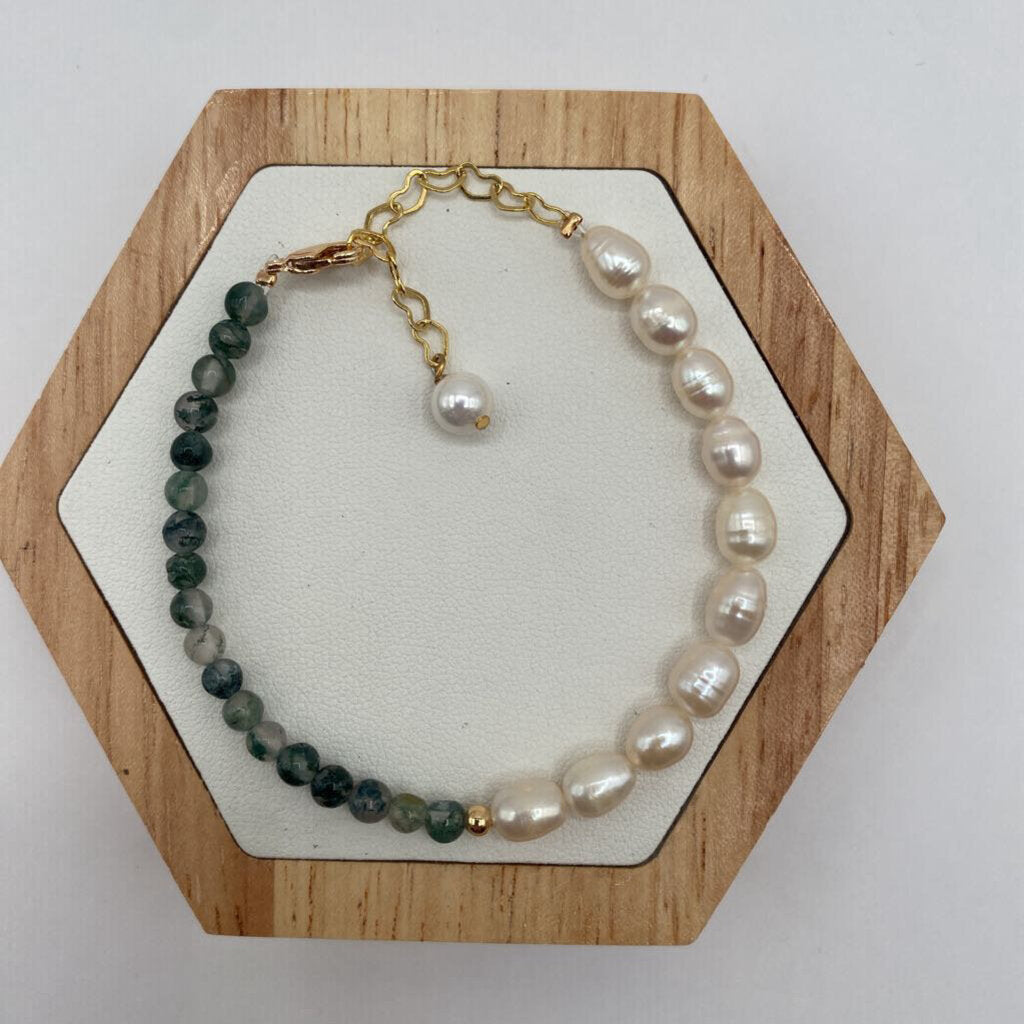 Pretty U&Me | Pearl Bracelet with Natural Stones